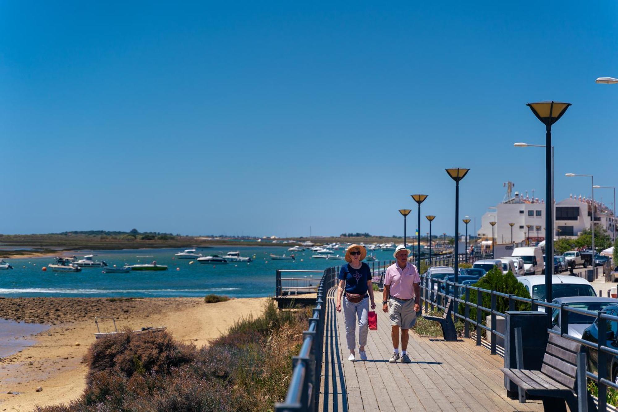 Kampaoh Tavira Hotel Buitenkant foto